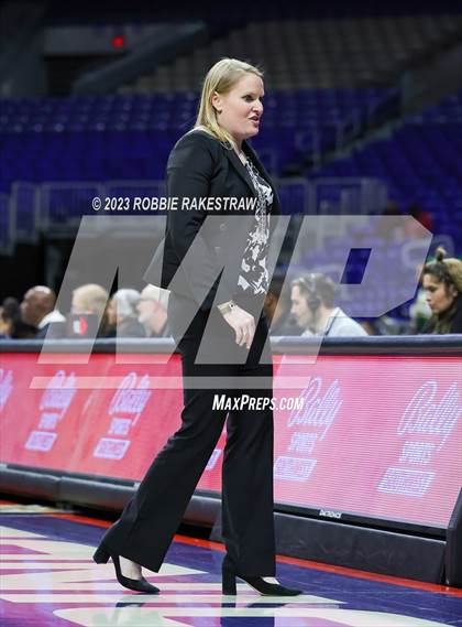 Thumbnail 3 in Clark vs. DeSoto (UIL 6A Basketball State Final) photogallery.