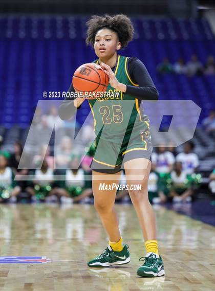 Thumbnail 1 in Clark vs. DeSoto (UIL 6A Basketball State Final) photogallery.