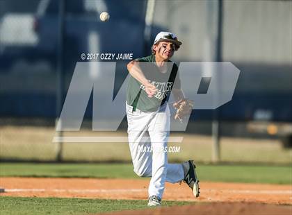 Thumbnail 3 in Reagan [Ronald] vs Southwest (UIL 6A Regional  Semifinal) photogallery.