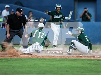 Thumbnail 3 in Reagan [Ronald] vs Southwest (UIL 6A Regional  Semifinal) photogallery.