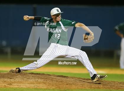Thumbnail 2 in Reagan [Ronald] vs Southwest (UIL 6A Regional  Semifinal) photogallery.