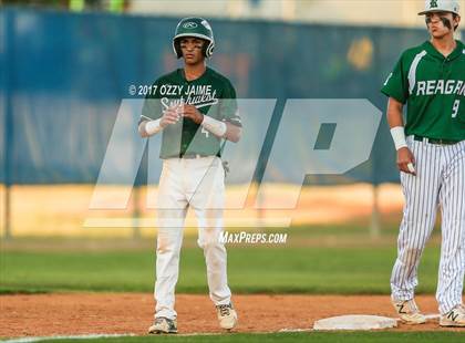 Thumbnail 2 in Reagan [Ronald] vs Southwest (UIL 6A Regional  Semifinal) photogallery.