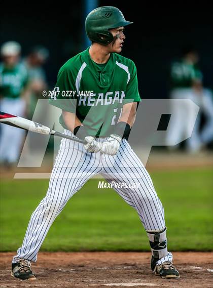 Thumbnail 2 in Reagan [Ronald] vs Southwest (UIL 6A Regional  Semifinal) photogallery.