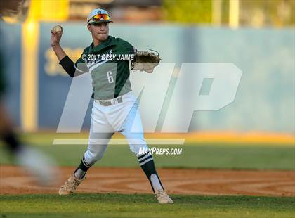 Thumbnail 1 in Reagan [Ronald] vs Southwest (UIL 6A Regional  Semifinal) photogallery.