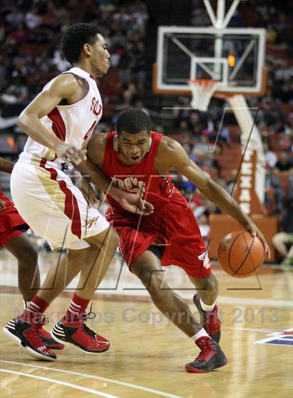 Thumbnail 2 in South Grand Prairie vs. Fort Bend Travis (UIL 5A Final) photogallery.