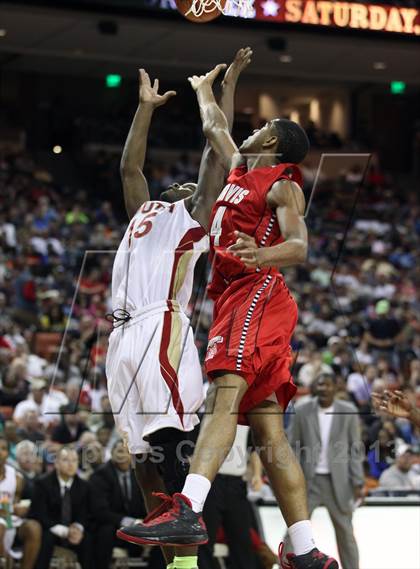 Thumbnail 2 in South Grand Prairie vs. Fort Bend Travis (UIL 5A Final) photogallery.