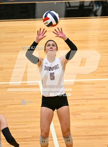 Thumbnail 2 in Davenport vs. Wimberley (UIL 4A Regional Final) photogallery.