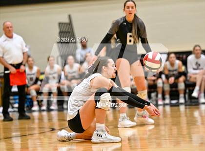 Thumbnail 1 in Davenport vs. Wimberley (UIL 4A Regional Final) photogallery.