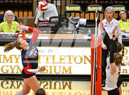 Thumbnail 2 in Davenport vs. Wimberley (UIL 4A Regional Final) photogallery.