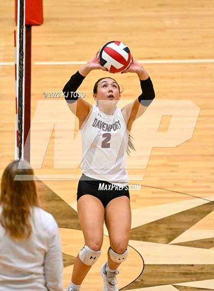 Thumbnail 1 in Davenport vs. Wimberley (UIL 4A Regional Final) photogallery.
