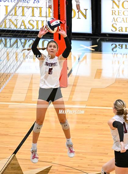 Thumbnail 1 in Davenport vs. Wimberley (UIL 4A Regional Final) photogallery.