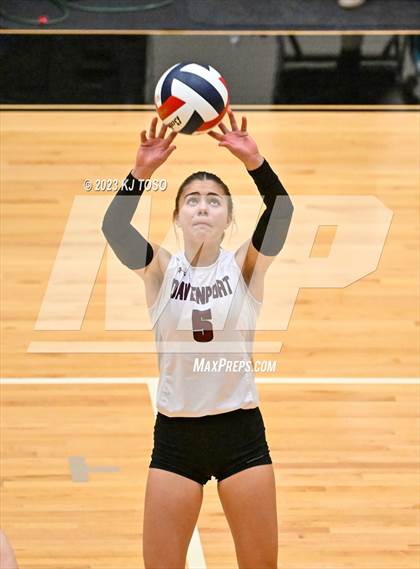 Thumbnail 3 in Davenport vs. Wimberley (UIL 4A Regional Final) photogallery.