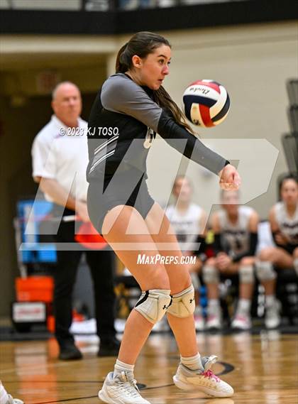 Thumbnail 3 in Davenport vs. Wimberley (UIL 4A Regional Final) photogallery.