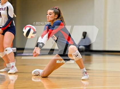 Thumbnail 3 in Davenport vs. Wimberley (UIL 4A Regional Final) photogallery.