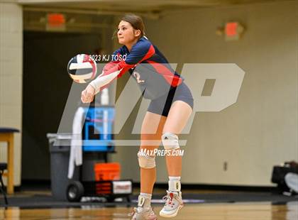 Thumbnail 2 in Davenport vs. Wimberley (UIL 4A Regional Final) photogallery.