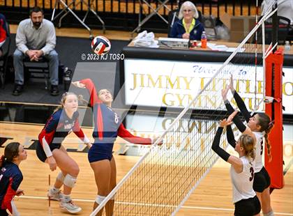 Thumbnail 2 in Davenport vs. Wimberley (UIL 4A Regional Final) photogallery.