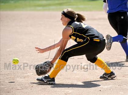 Thumbnail 1 in Rio Linda vs. Rocklin photogallery.
