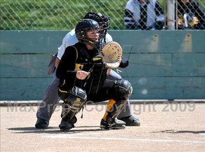 Thumbnail 3 in Rio Linda vs. Rocklin photogallery.
