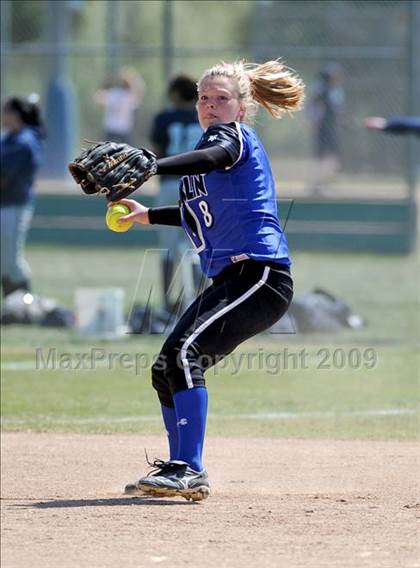 Thumbnail 3 in Rio Linda vs. Rocklin photogallery.