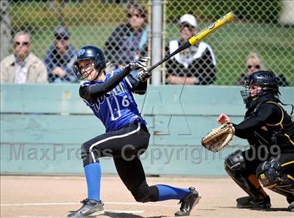 Thumbnail 3 in Rio Linda vs. Rocklin photogallery.