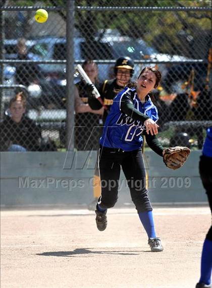 Thumbnail 2 in Rio Linda vs. Rocklin photogallery.
