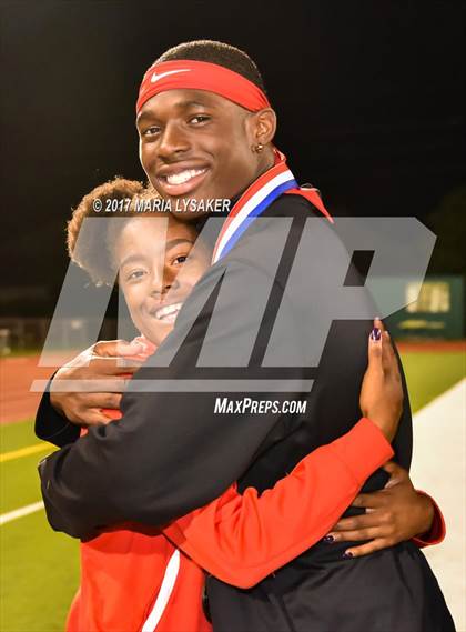 Thumbnail 2 in UIL 6A Area Championships (17 & 18) photogallery.