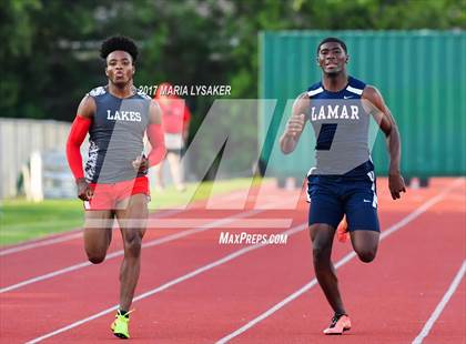 Thumbnail 3 in UIL 6A Area Championships (17 & 18) photogallery.