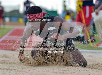 Thumbnail 3 in UIL 6A Area Championships (17 & 18) photogallery.