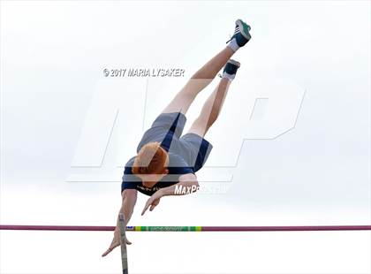 Thumbnail 3 in UIL 6A Area Championships (17 & 18) photogallery.