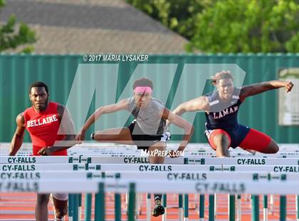 Thumbnail 3 in UIL 6A Area Championships (17 & 18) photogallery.