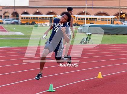 Thumbnail 3 in UIL 6A Area Championships (17 & 18) photogallery.