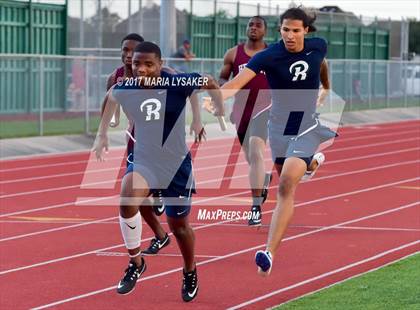 Thumbnail 1 in UIL 6A Area Championships (17 & 18) photogallery.