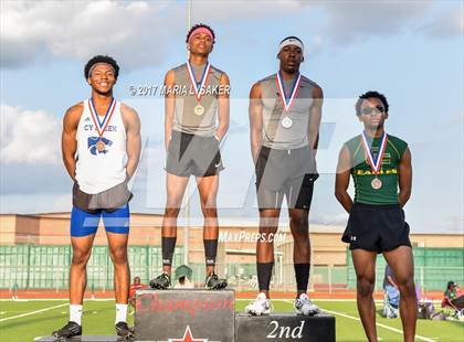 Thumbnail 1 in UIL 6A Area Championships (17 & 18) photogallery.