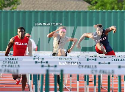 Thumbnail 1 in UIL 6A Area Championships (17 & 18) photogallery.