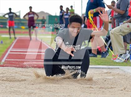 Thumbnail 1 in UIL 6A Area Championships (17 & 18) photogallery.