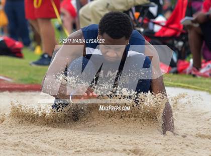Thumbnail 1 in UIL 6A Area Championships (17 & 18) photogallery.