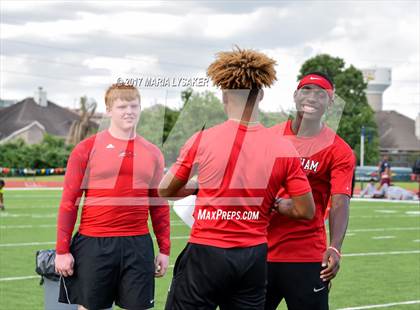 Thumbnail 1 in UIL 6A Area Championships (17 & 18) photogallery.
