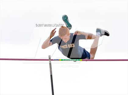 Thumbnail 1 in UIL 6A Area Championships (17 & 18) photogallery.