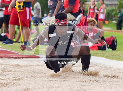 Thumbnail 3 in UIL 6A Area Championships (17 & 18) photogallery.