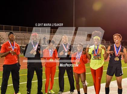 Thumbnail 2 in UIL 6A Area Championships (17 & 18) photogallery.