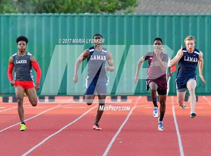 Thumbnail 2 in UIL 6A Area Championships (17 & 18) photogallery.