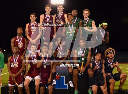 Thumbnail 1 in UIL 6A Area Championships (17 & 18) photogallery.