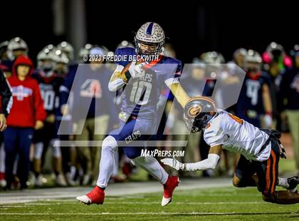 Thumbnail 1 in Gilmer vs. Aubrey (UIL 4A Regional Playoff) photogallery.