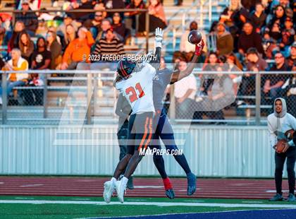 Thumbnail 1 in Gilmer vs. Aubrey (UIL 4A Regional Playoff) photogallery.