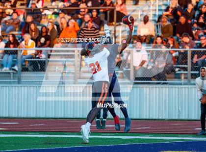 Thumbnail 3 in Gilmer vs. Aubrey (UIL 4A Regional Playoff) photogallery.