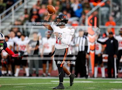 Thumbnail 3 in Gilmer vs. Aubrey (UIL 4A Regional Playoff) photogallery.