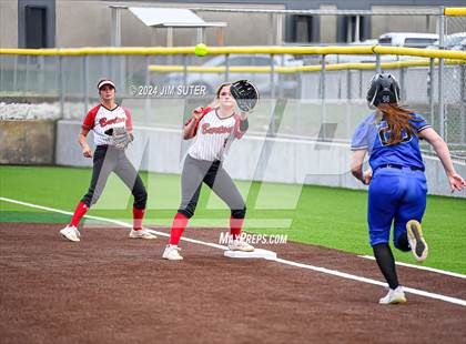 Thumbnail 3 in Burton vs Leon (UIL 2A Region IV Bi-District) photogallery.