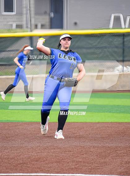 Thumbnail 1 in Burton vs Leon (UIL 2A Region IV Bi-District) photogallery.