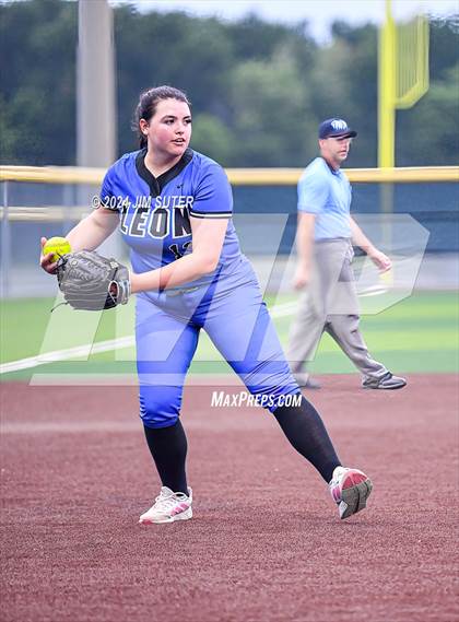 Thumbnail 1 in Burton vs Leon (UIL 2A Region IV Bi-District) photogallery.