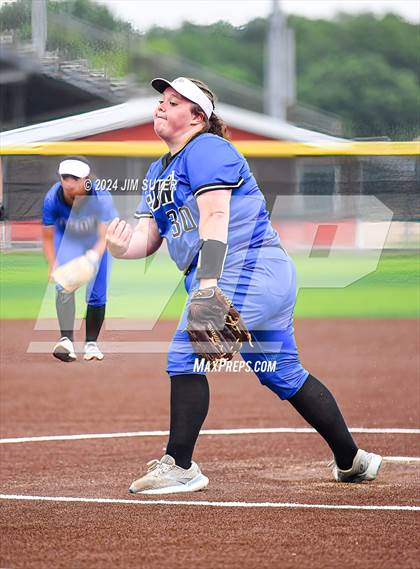 Thumbnail 1 in Burton vs Leon (UIL 2A Region IV Bi-District) photogallery.